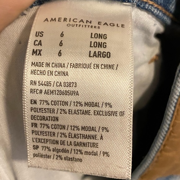 American Eagle ripped mom jeans - Picture 9 of 9